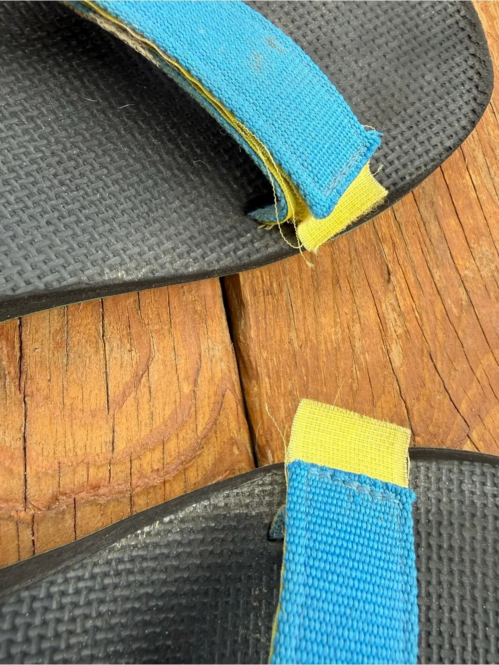 Teva classic retro 90's multicolor hook and loop strap sandal Men's 9